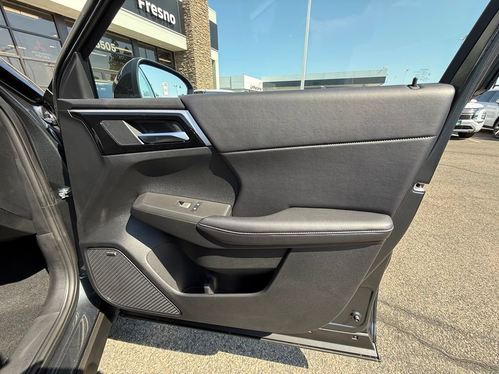 New 2026 Mitsubishi Outlander LE FWD image 18