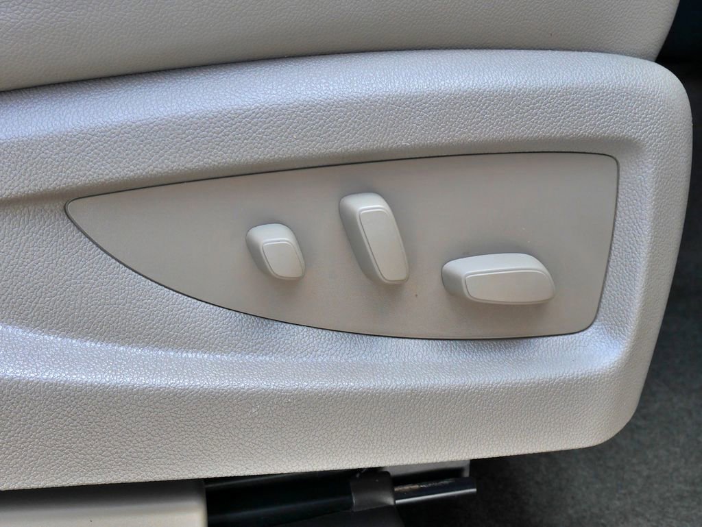 Used 2017 Chevrolet Silverado 1500 LTZ Z71 w/ LTZ Plus Package image 13