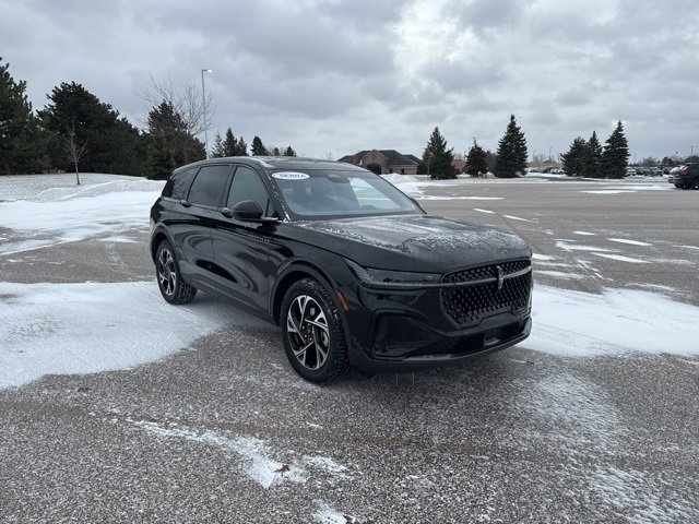 Used 2024 Lincoln Nautilus Premier w/ Equipment Group 102A image 3