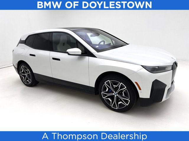 Certified 2024 BMW iX xDrive50 w/ Premium Package AWD/4WD image 1