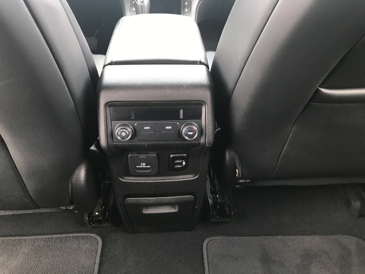 Certified 2018 GMC Acadia SLT FWD image 34