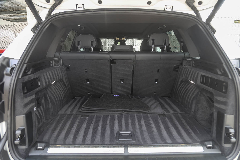Certified 2024 BMW X5 xDrive50e w/ M Sport Package AWD/4WD image 22