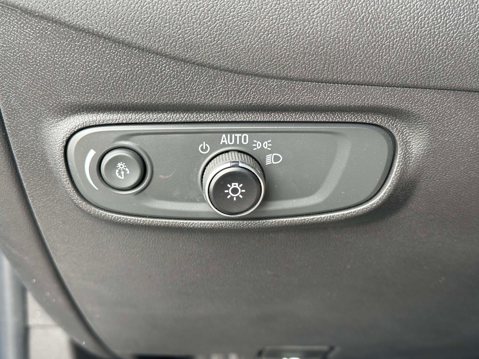 Used 2024 Chevrolet Equinox LT AWD/4WD image 22