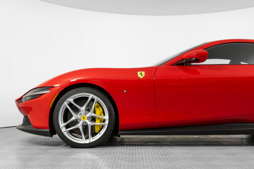 Certified 2021 Ferrari Roma image 13