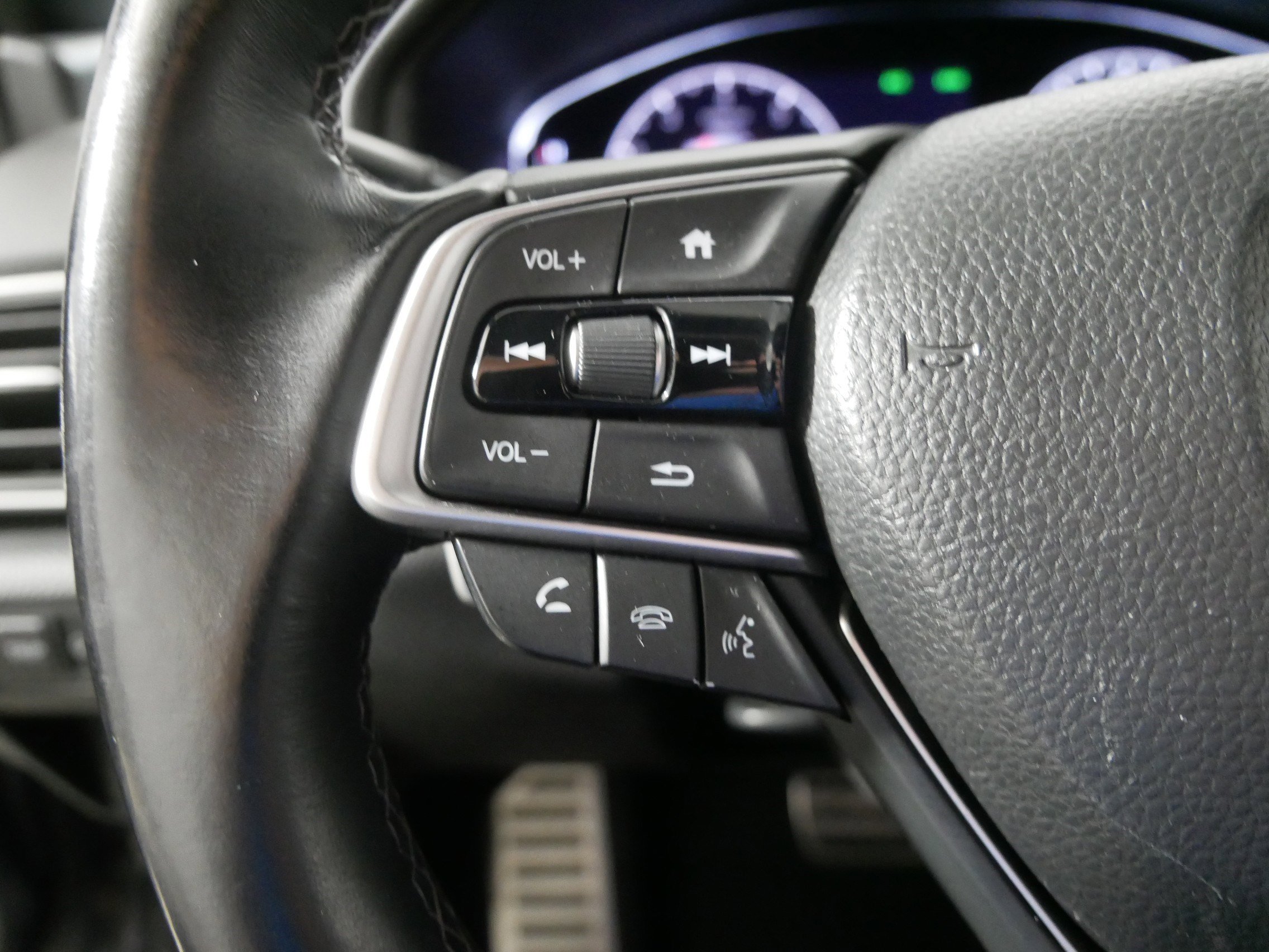 Used 2018 Honda Accord Sport image 27