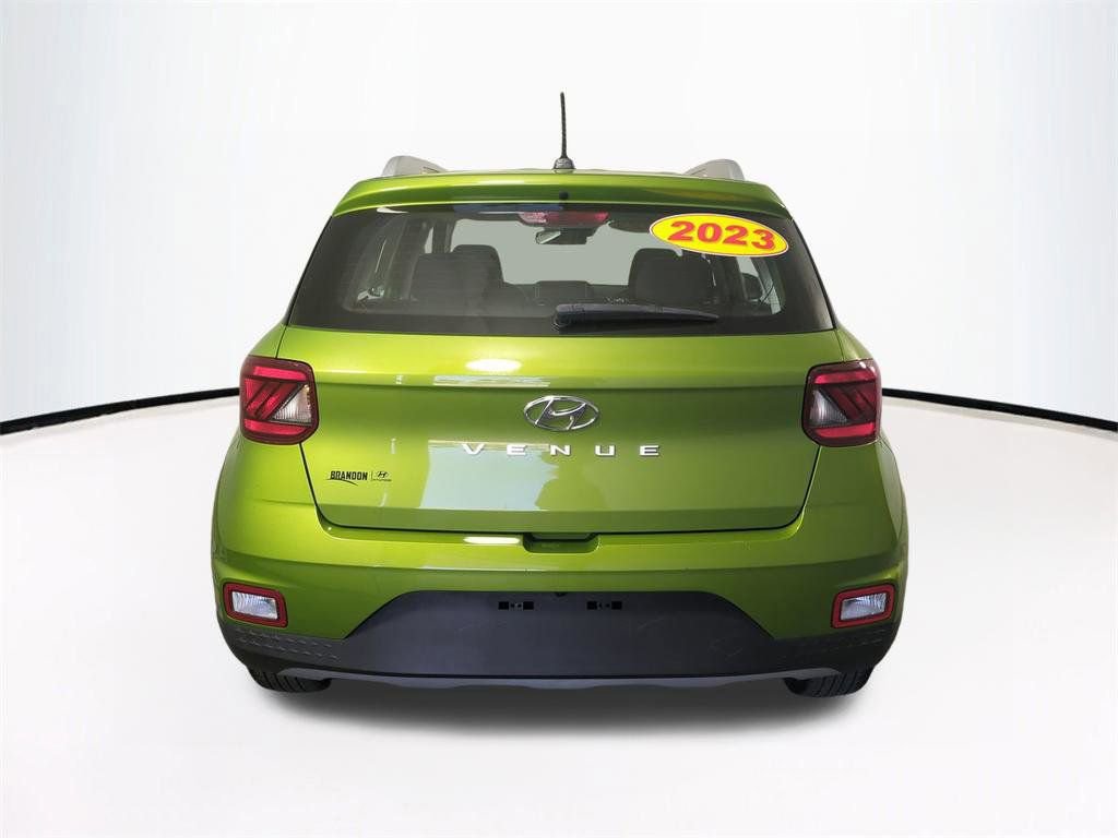 Certified 2023 Hyundai Venue SEL w/ Cargo Package image 6