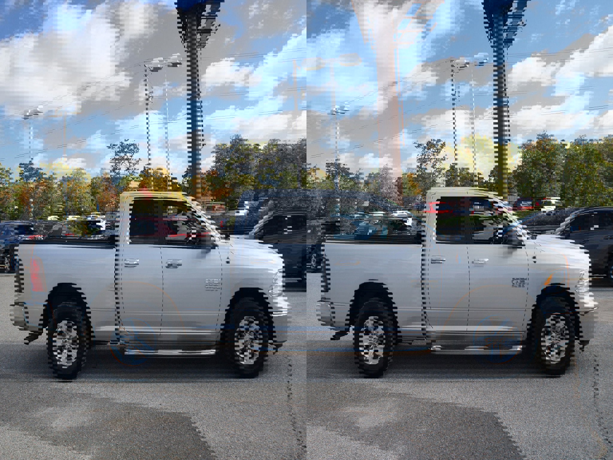 Used 2018 RAM 1500 Classic SLT image 11