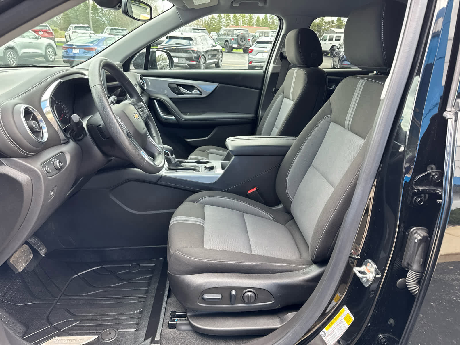 Used 2024 Chevrolet Blazer LT w/ Convenience Package image 19