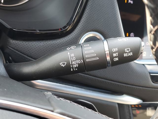 Used 2024 Cadillac XT5 Premium Luxury w/ LPO, Floor Liner Package AWD/4WD image 20