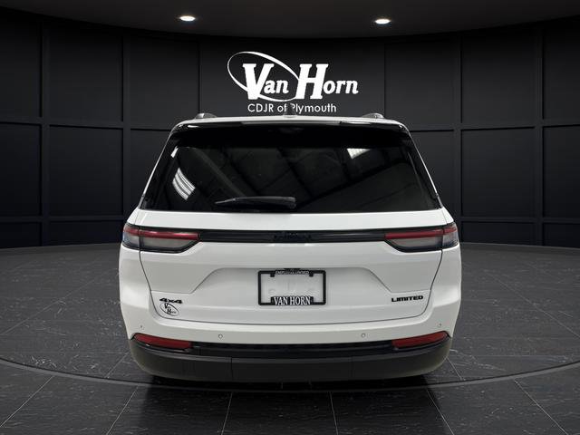 Used 2023 Jeep Grand Cherokee Limited w/ Luxury Tech Group II image 13