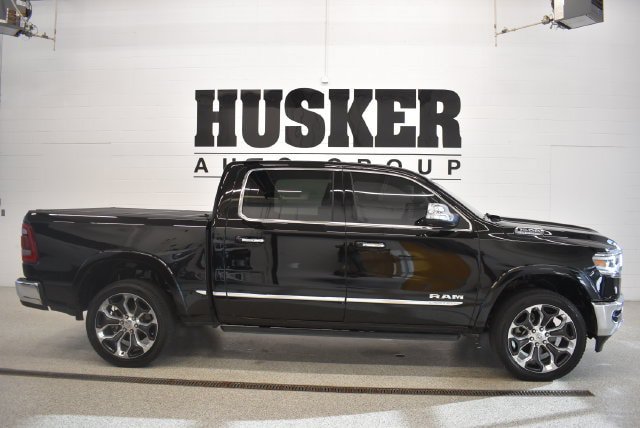 Used 2022 RAM 1500 Limited AWD/4WD image 2