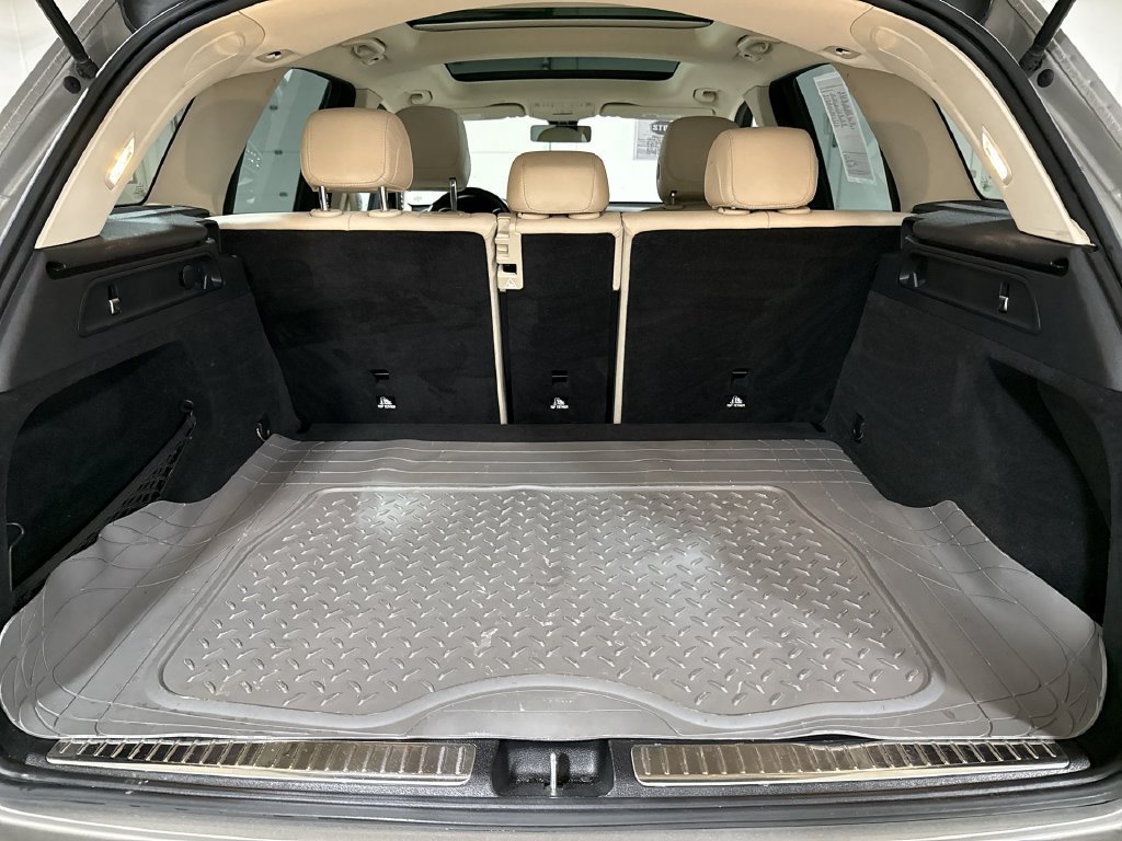Used 2021 Mercedes-Benz GLC 300 image 24