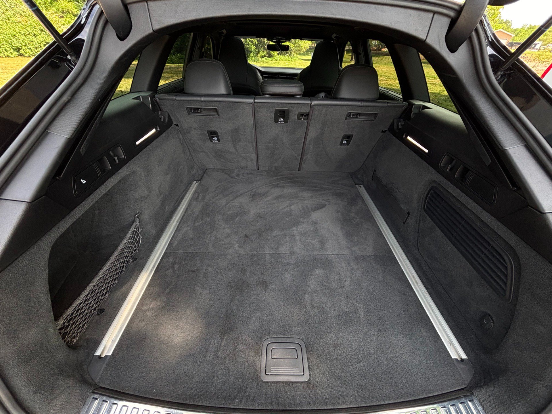 Used 2021 Audi RS 6 AWD/4WD image 21