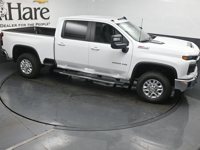 New 2026 Chevrolet Silverado 3500 LT w/ All Star Edition AWD/4WD image 16