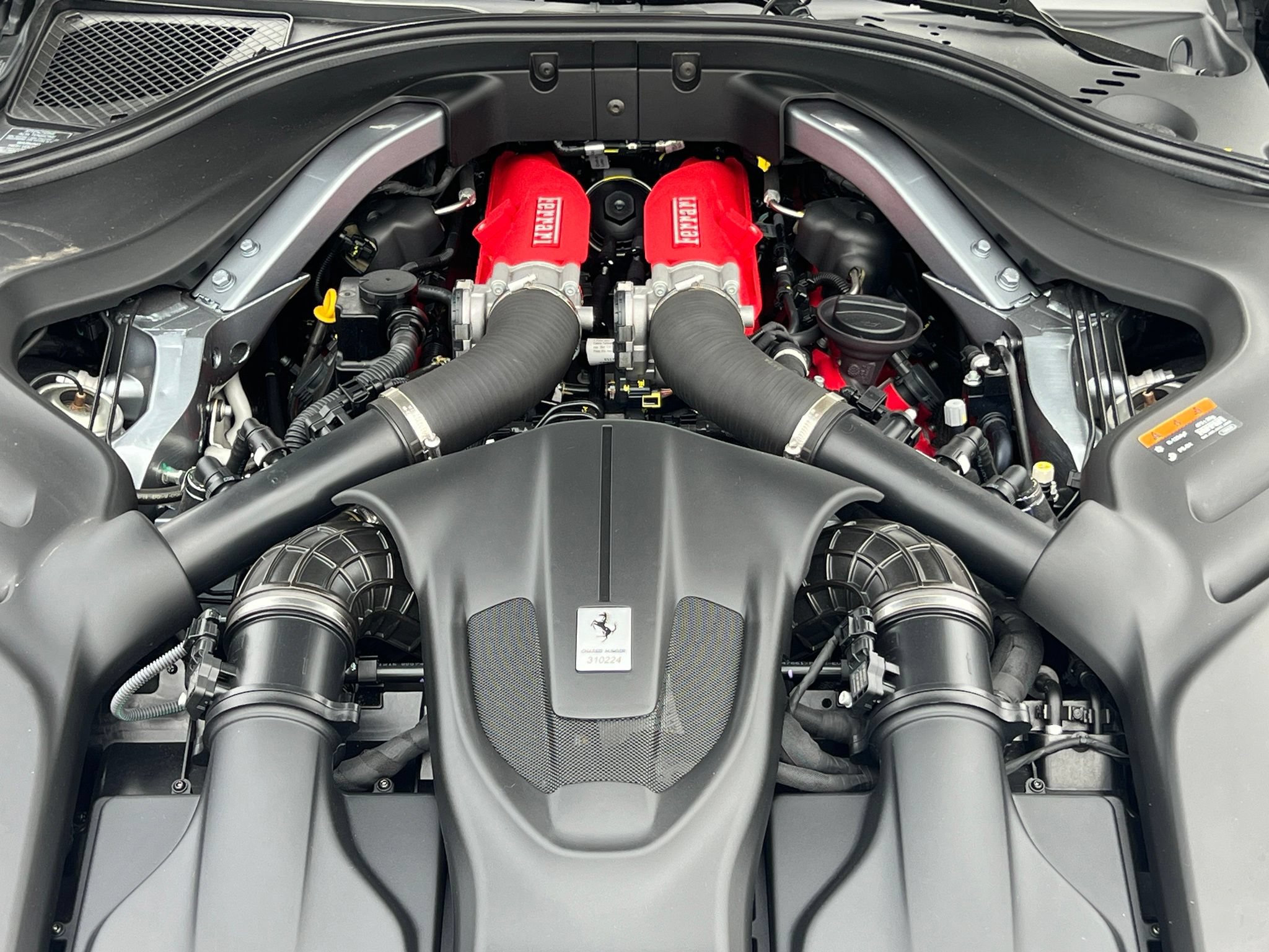 Used 2024 Ferrari Roma Spider RWD image 50