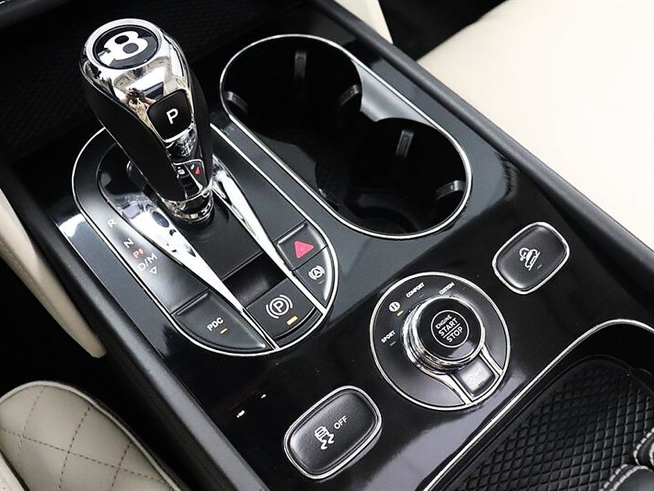 Used 2019 Bentley Bentayga AWD/4WD image 36