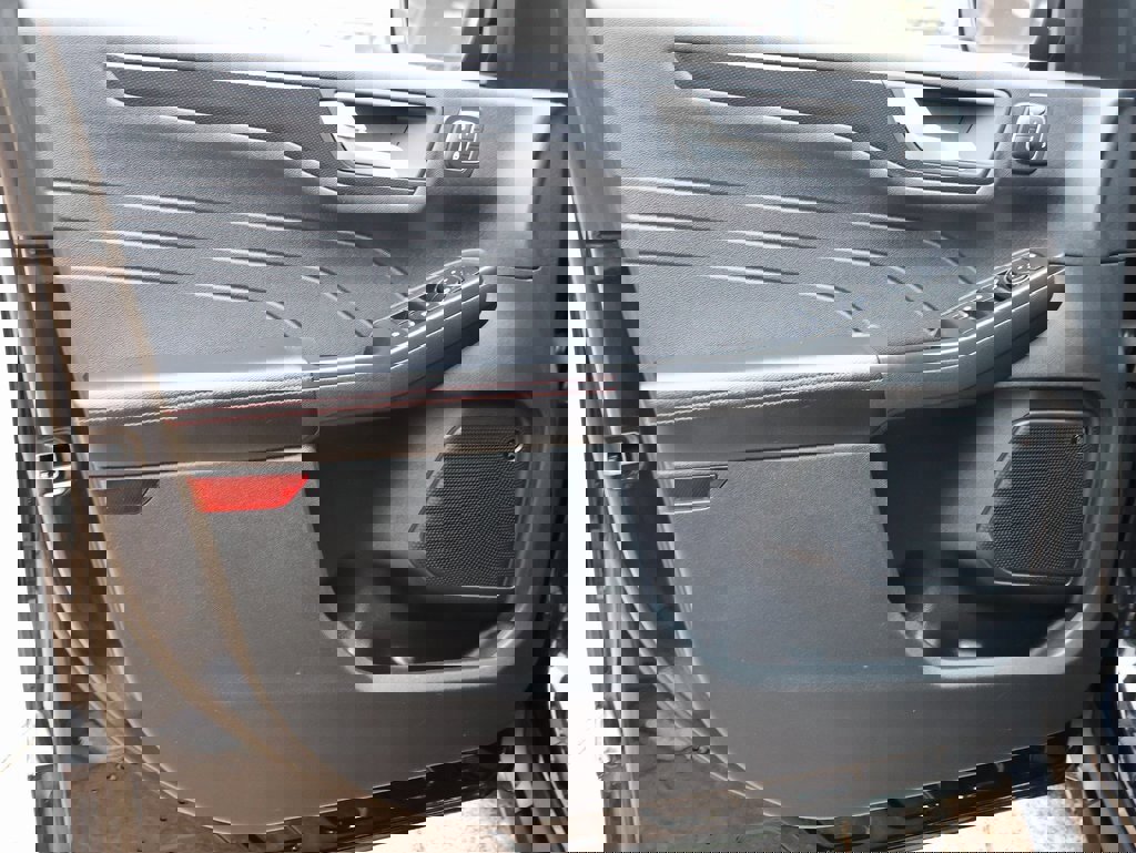 Used 2025 Ford Escape ST-Line Elite w/ Premium Technology Package image 22