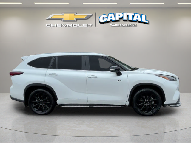 Used 2026 Toyota Highlander XLE AWD/4WD image 6