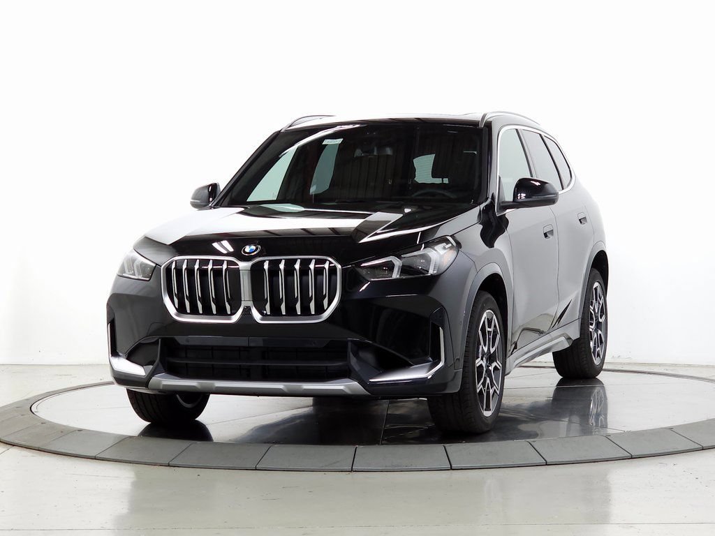 Used 2026 BMW X1 xDrive28i w/ Technology Package AWD/4WD image 3