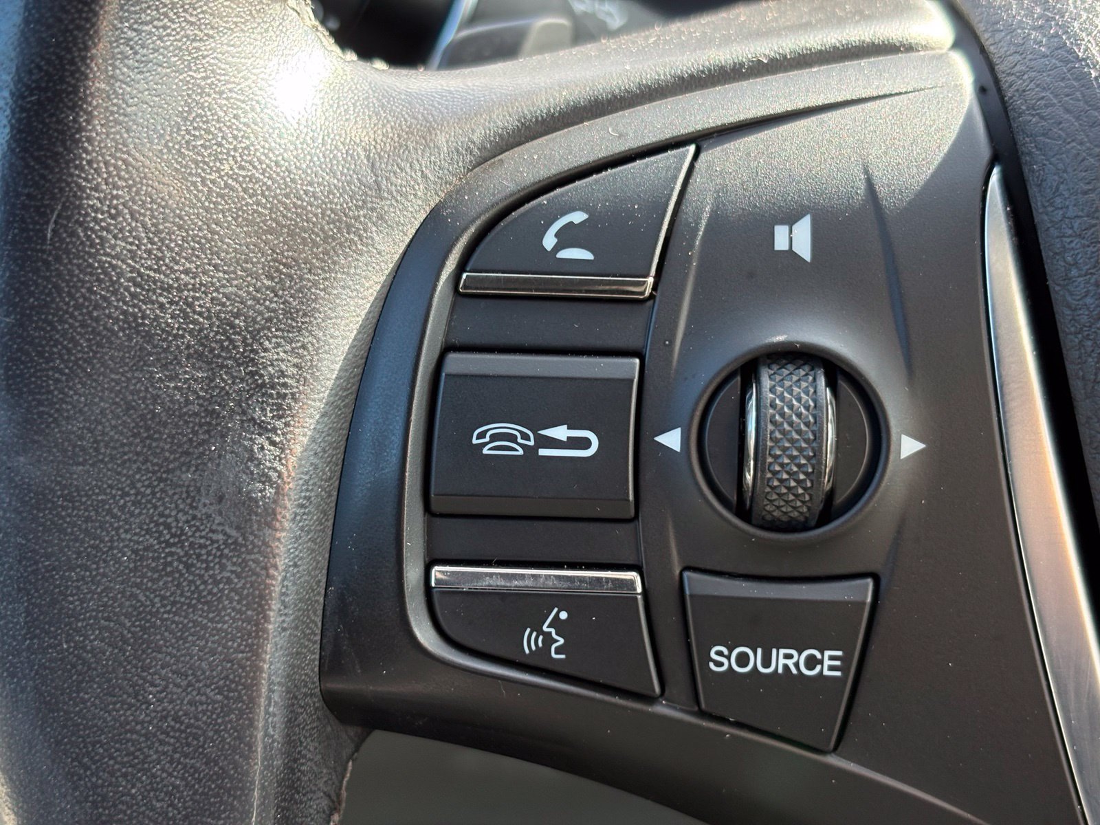 Used 2016 Acura TLX w/ Technology Package FWD image 14