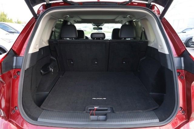 Certified 2025 Nissan Rogue SV w/ SV Premium Package FWD image 7
