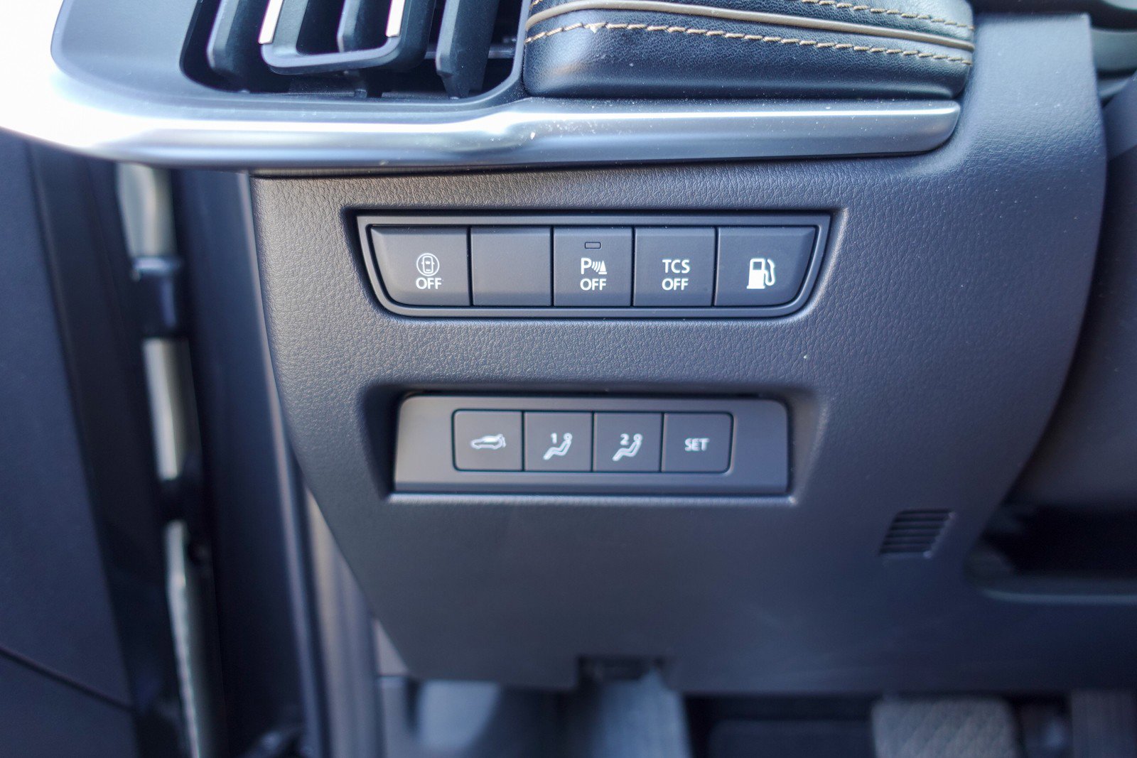 Used 2024 MAZDA CX-90 Plug-In Hybrid w/ Premium Plus image 12