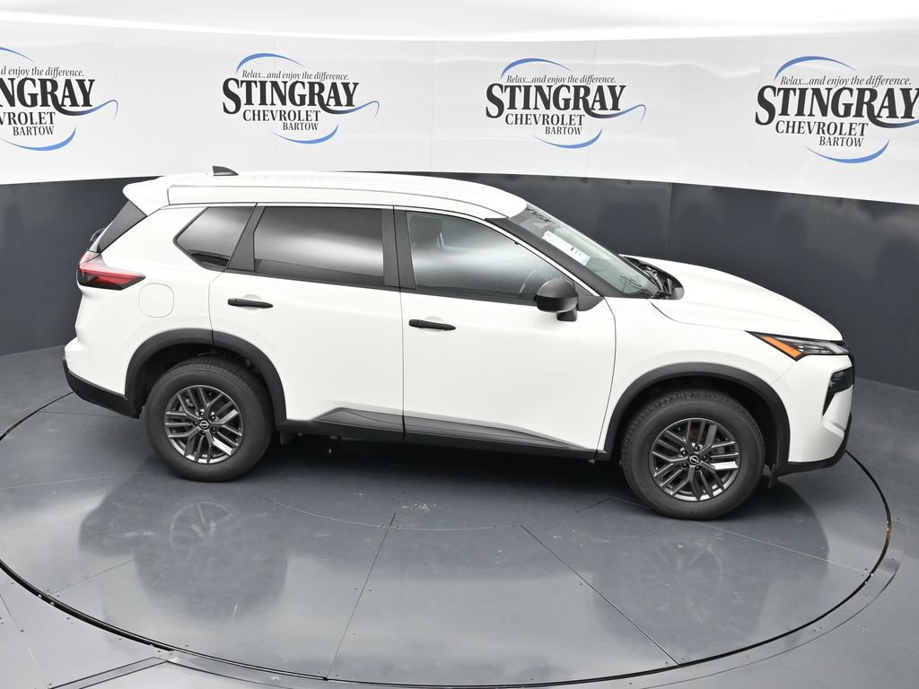 Used 2024 Nissan Rogue S FWD image 28