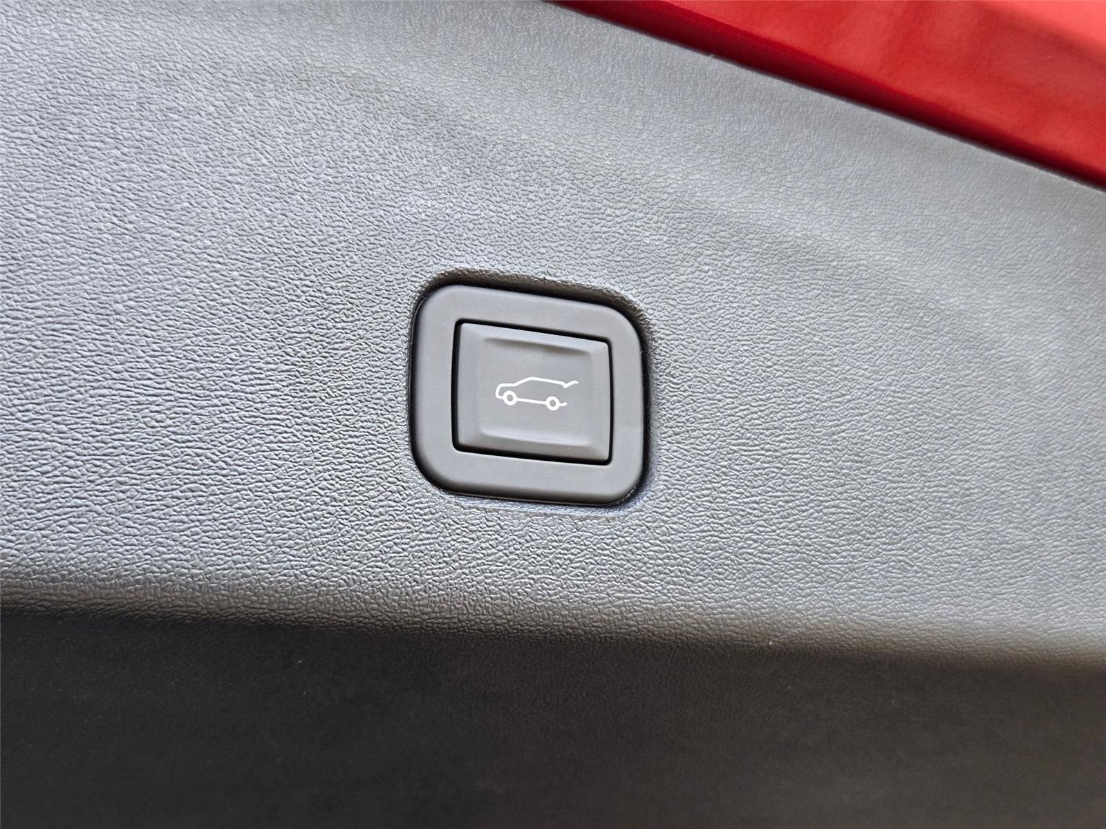 New 2026 Cadillac Optiq Sport 1 w/ LPO, Floor Liner Package RWD image 32
