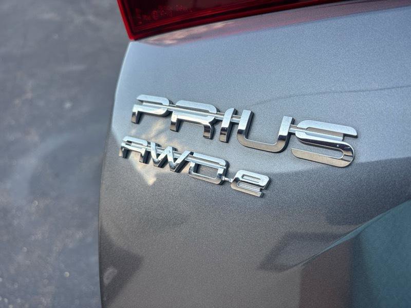 Used 2020 Toyota Prius LE image 35