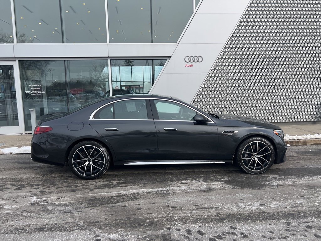 Used 2025 Mercedes-Benz E 53 AMG e 4MATIC Sedan image 17