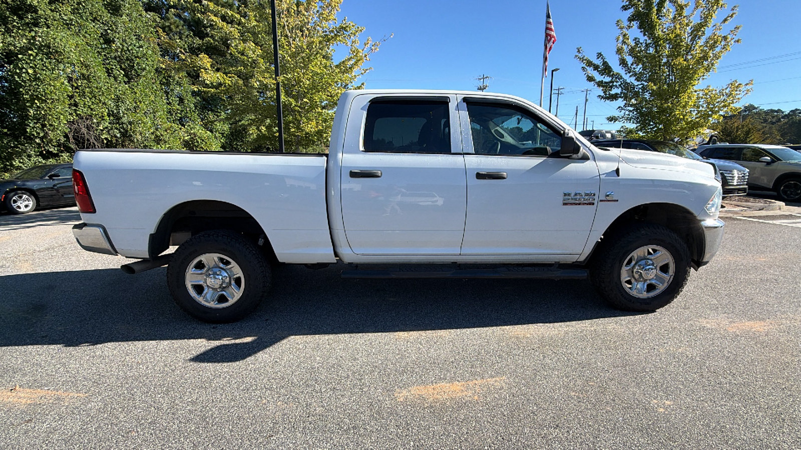 Used 2018 RAM 2500 Tradesman w/ Chrome Appearance Group AWD/4WD image 7