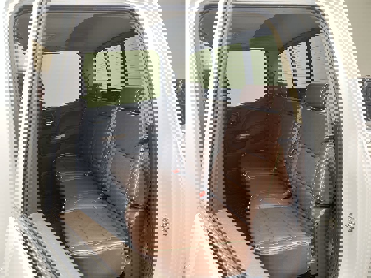 Used 2016 Chevrolet Silverado 2500 High Country w/ Duramax Plus Package image 12