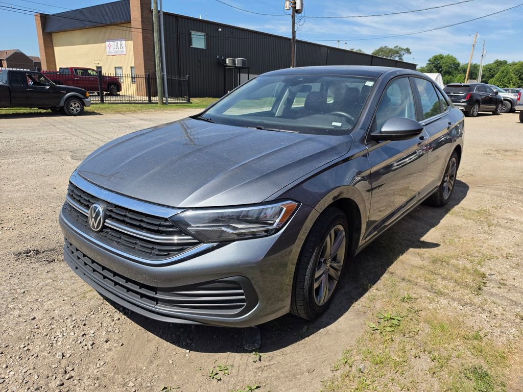 Used 2024 Volkswagen Jetta SE