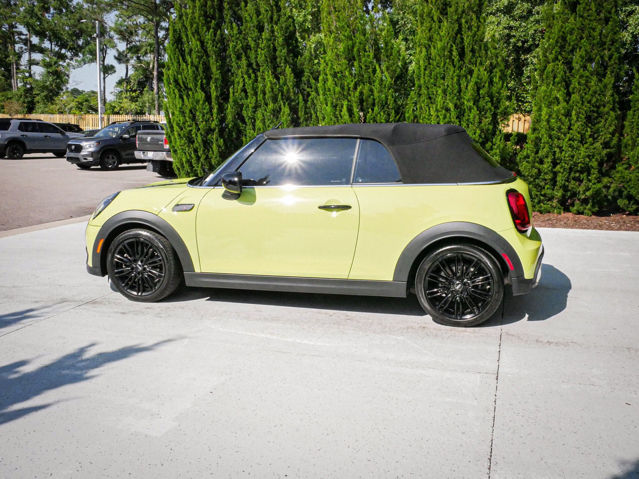 Used 2024 MINI Cooper S w/ Signature Upholstery Package FWD image 7
