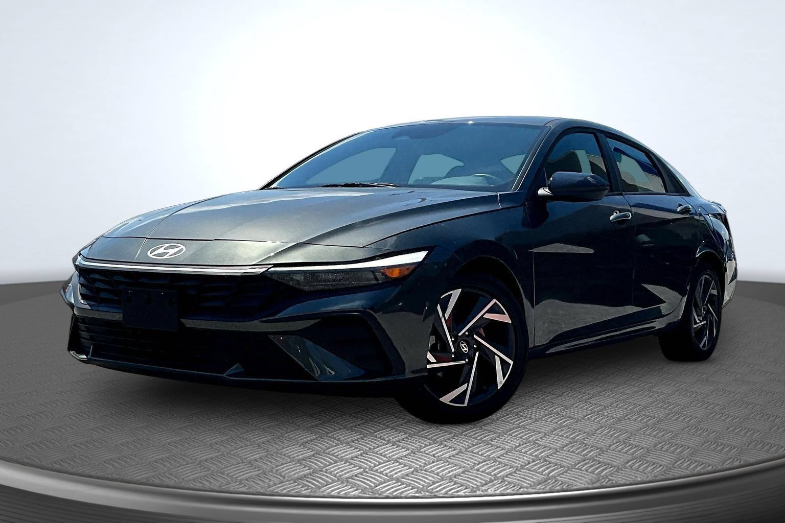 Used 2025 Hyundai Elantra Sport FWD image 1