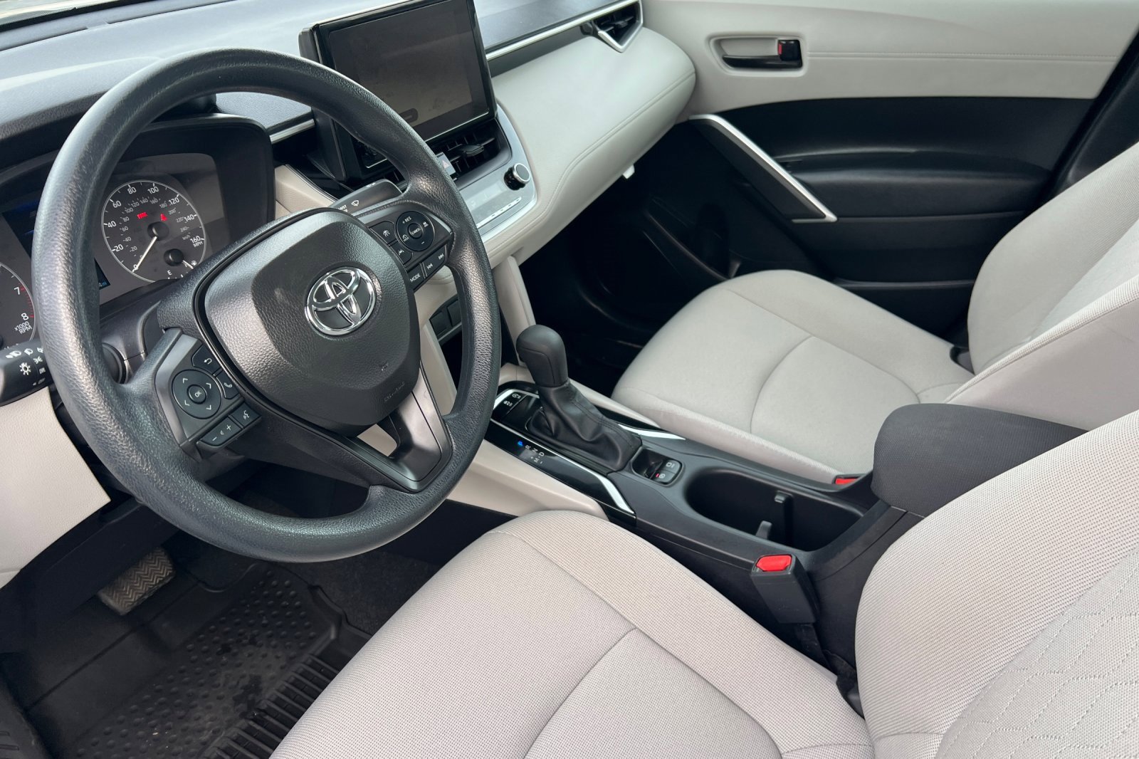 Certified 2025 Toyota Corolla Cross L image 7