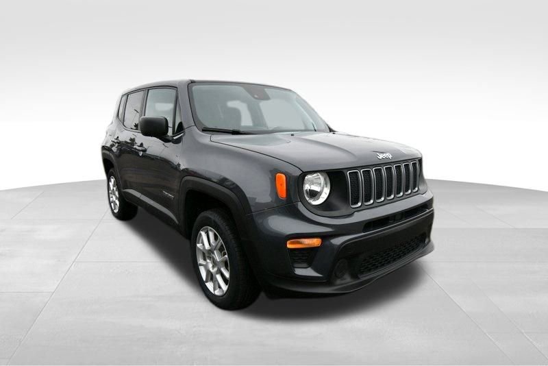 Used 2023 Jeep Renegade Latitude AWD/4WD image 10