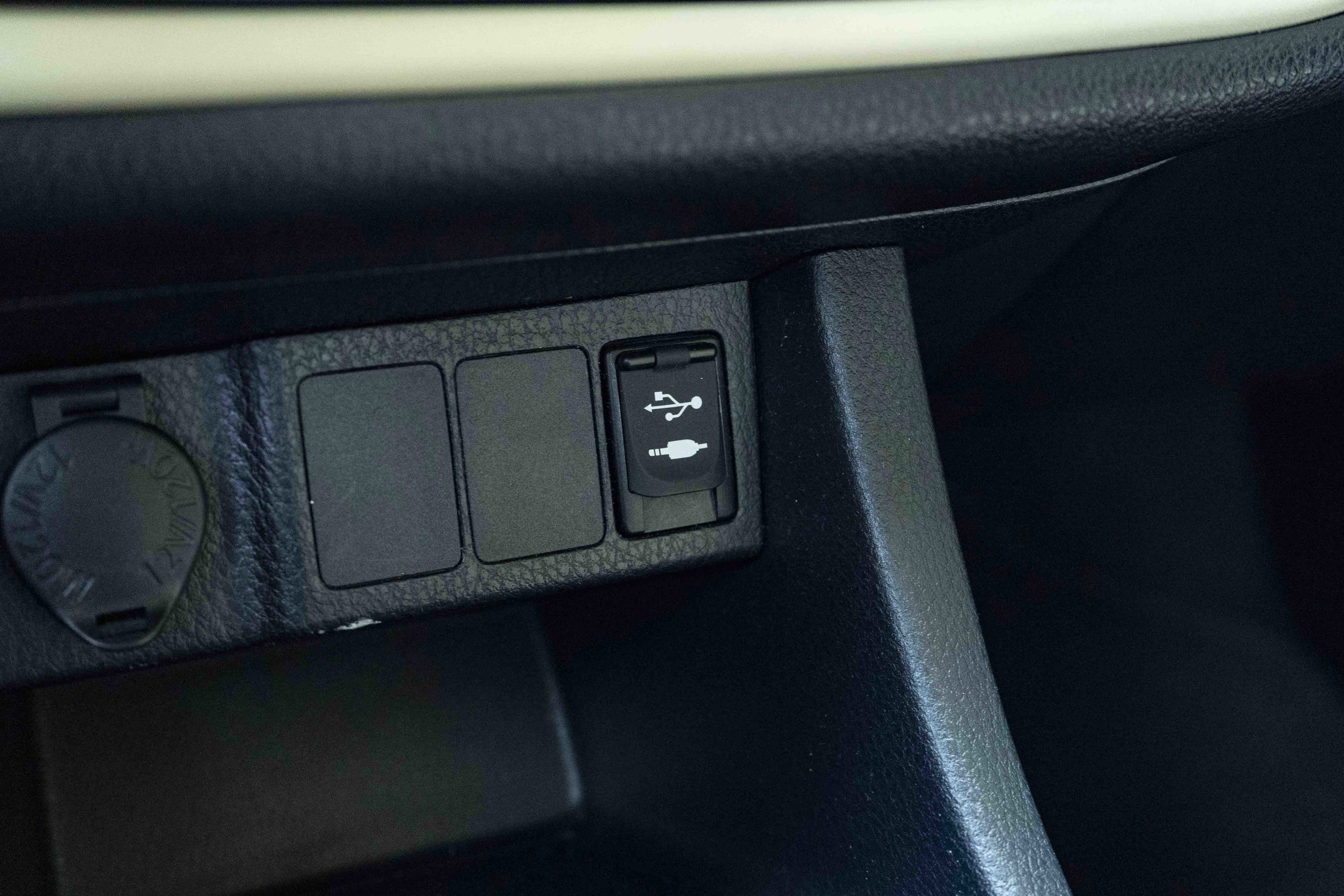 Used 2019 Toyota Corolla SE FWD image 29