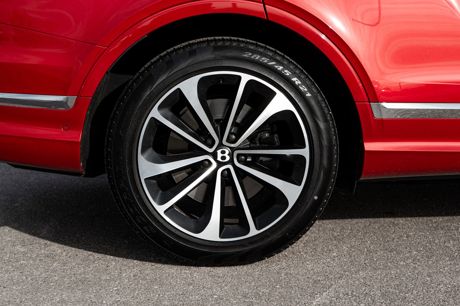 Used 2024 Bentley Bentayga Extended Wheelbase image 15