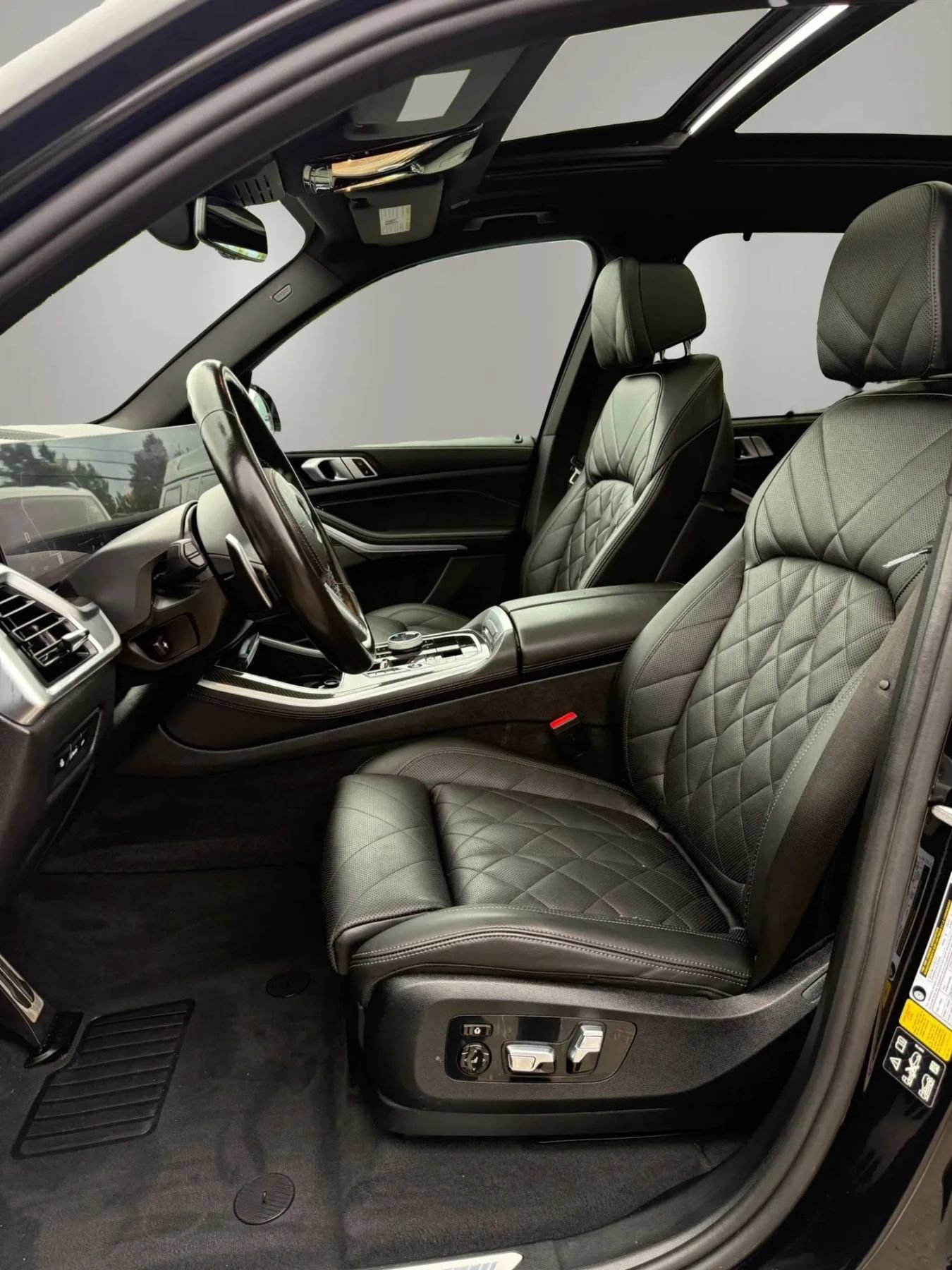Used 2024 BMW X5 M60i w/ Executive Package AWD/4WD image 18