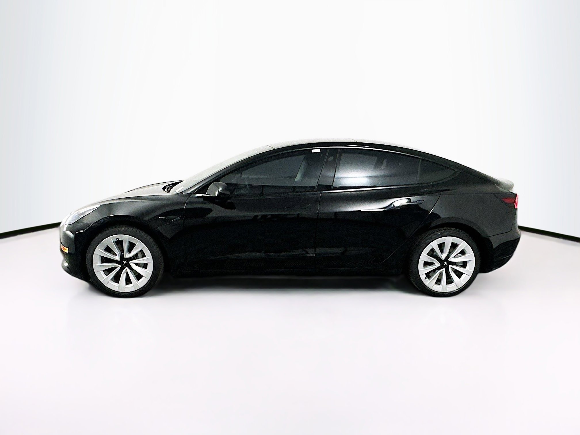 Used 2021 Tesla Model 3 Long Range image 4
