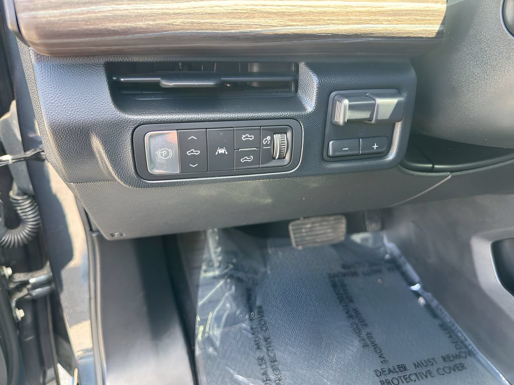 Used 2025 GMC Sierra EV Denali AWD/4WD image 12
