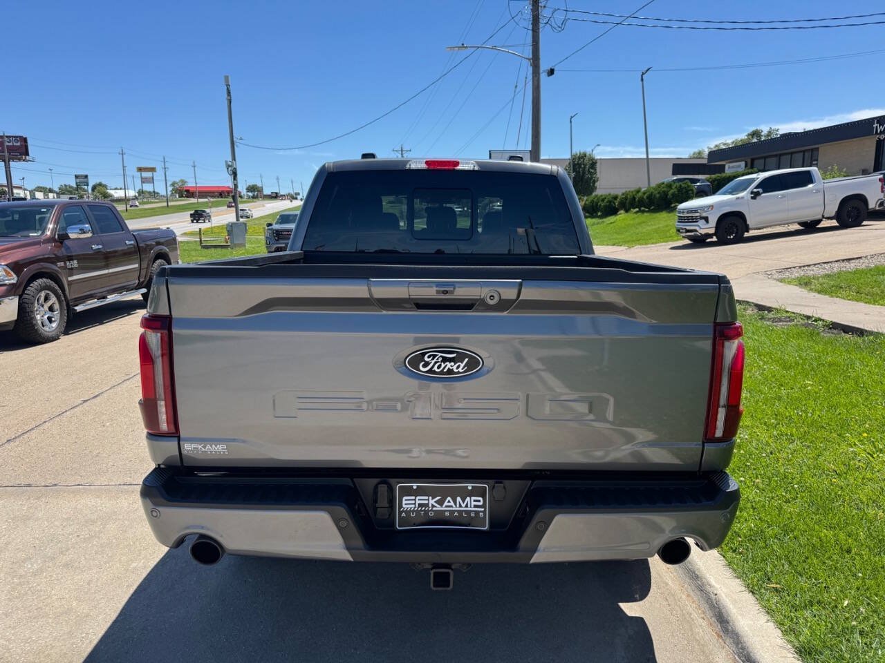 Used 2025 Ford F150 Lariat AWD/4WD image 4