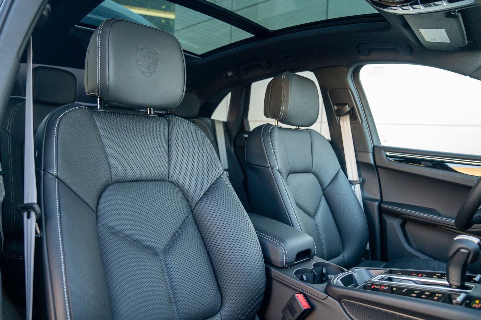 New 2026 Porsche Macan S image 27