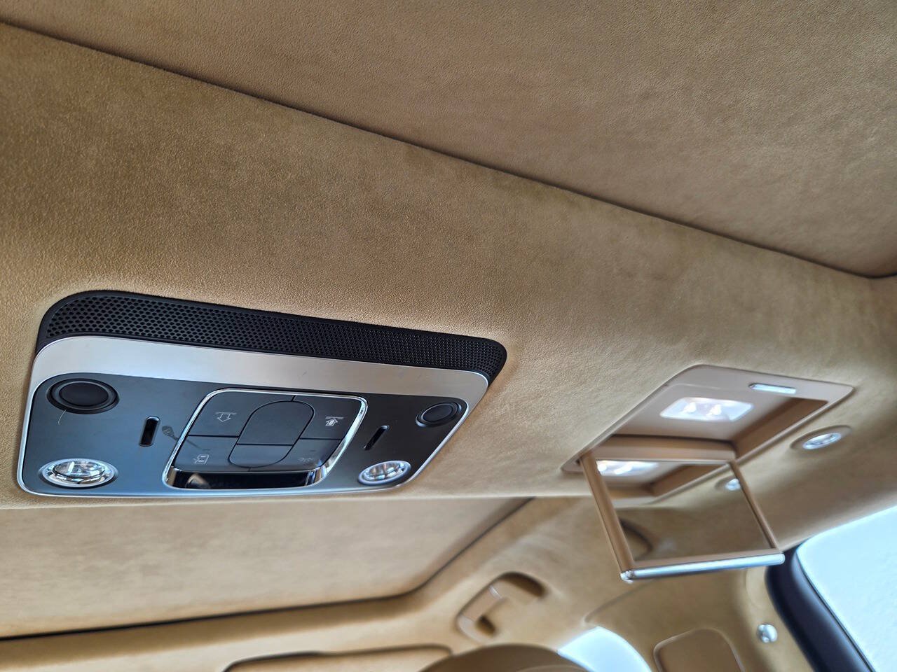 Used 2021 Bentley Flying Spur V8 AWD/4WD image 31