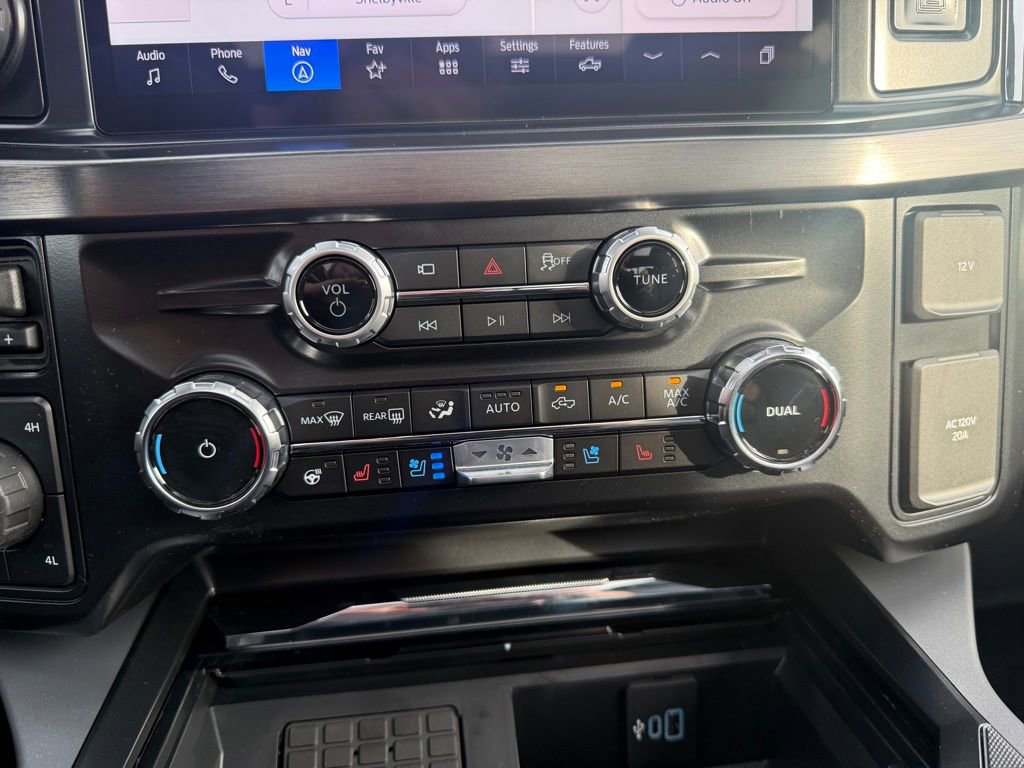 New 2026 Ford F350 Lariat w/ Lariat Premium Package image 32