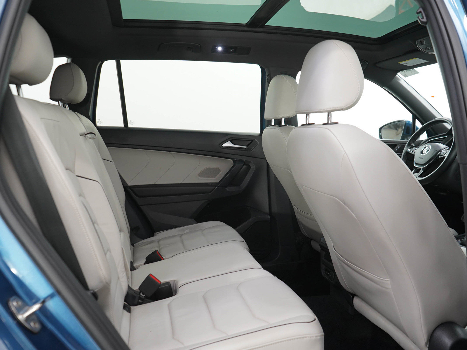 Used 2020 Volkswagen Tiguan SEL Premium R-Line AWD/4WD image 12