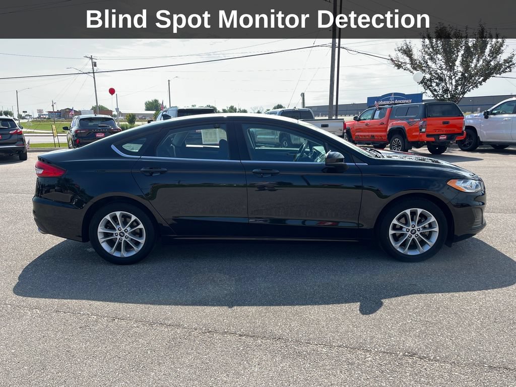 Used 2020 Ford Fusion SE FWD image 8