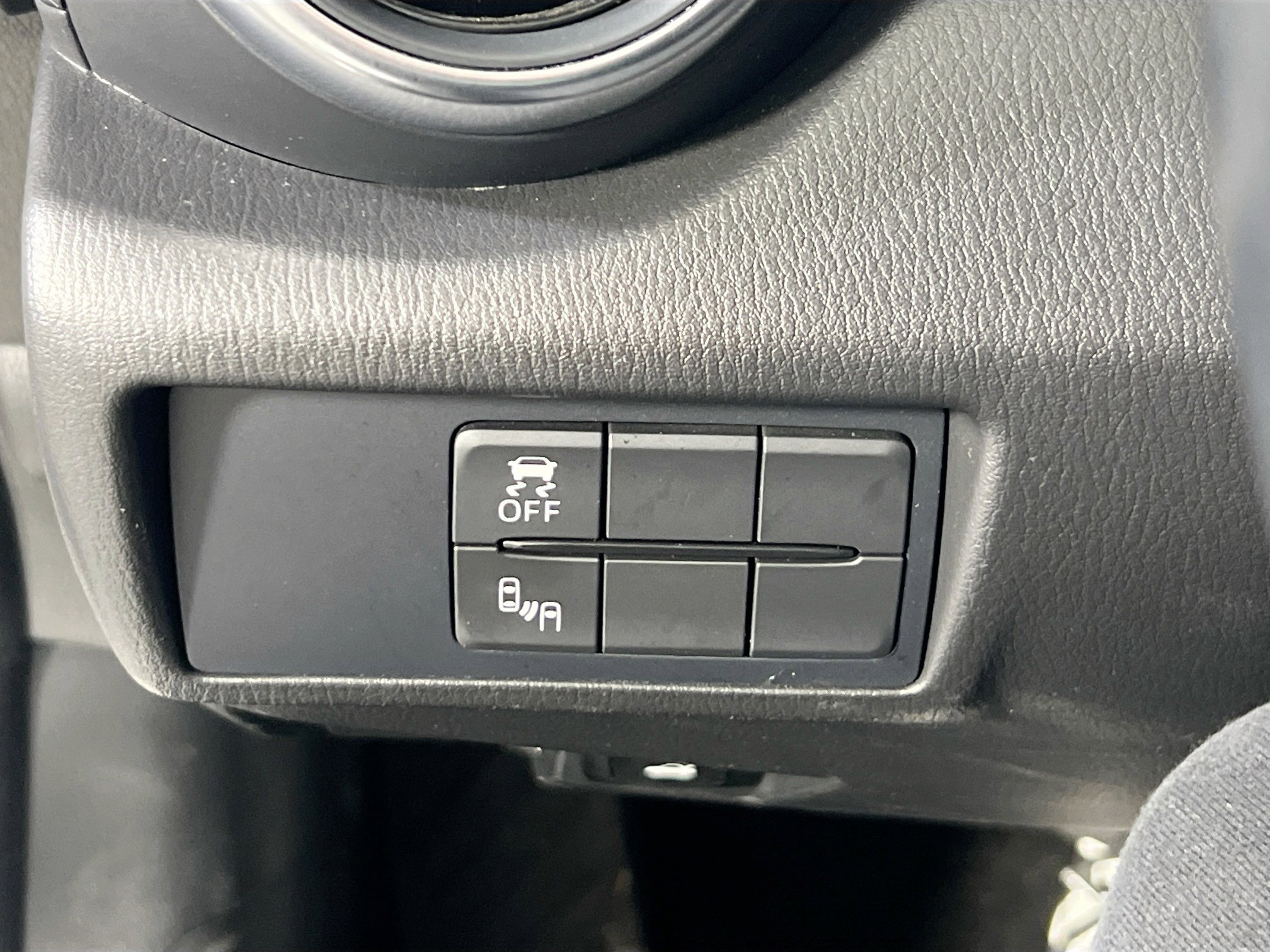 Used 2017 FIAT 124 Spider Abarth image 10