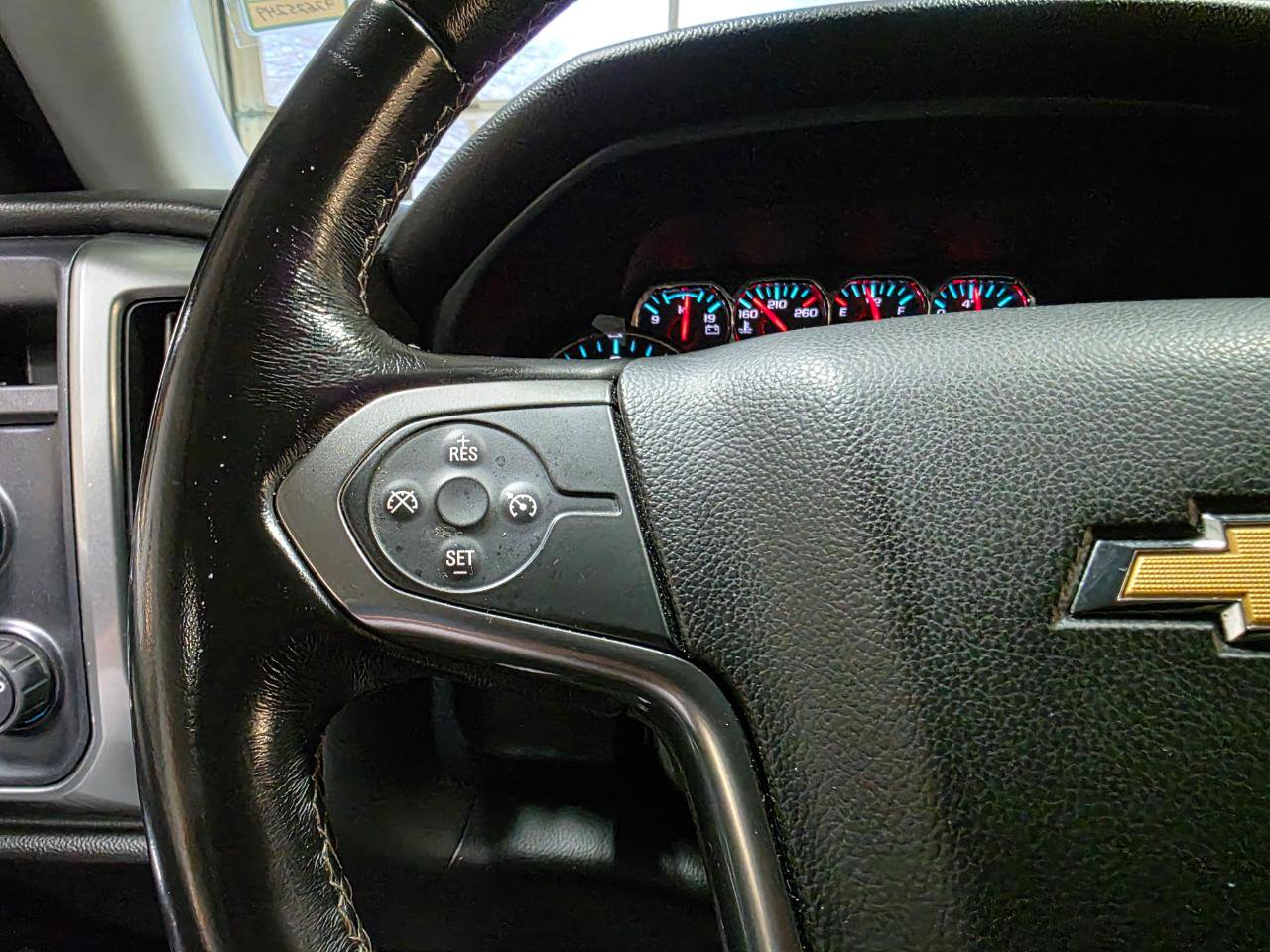 Used 2018 Chevrolet Silverado 1500 LT w/ All Star Edition image 29